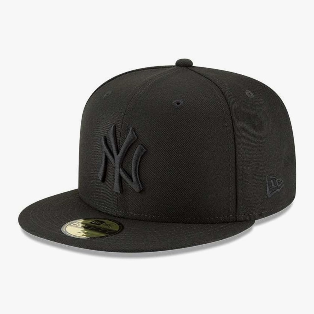 NY - New Era Black Cap Size 7  3/8